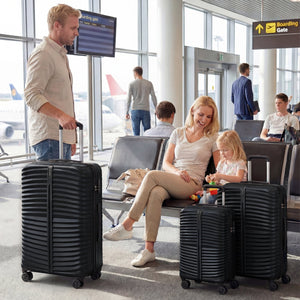 3-Piece 20/24/28 Inch Lightweight Hardside Luggage Set with 8-Spinner Wheels-Black view 2