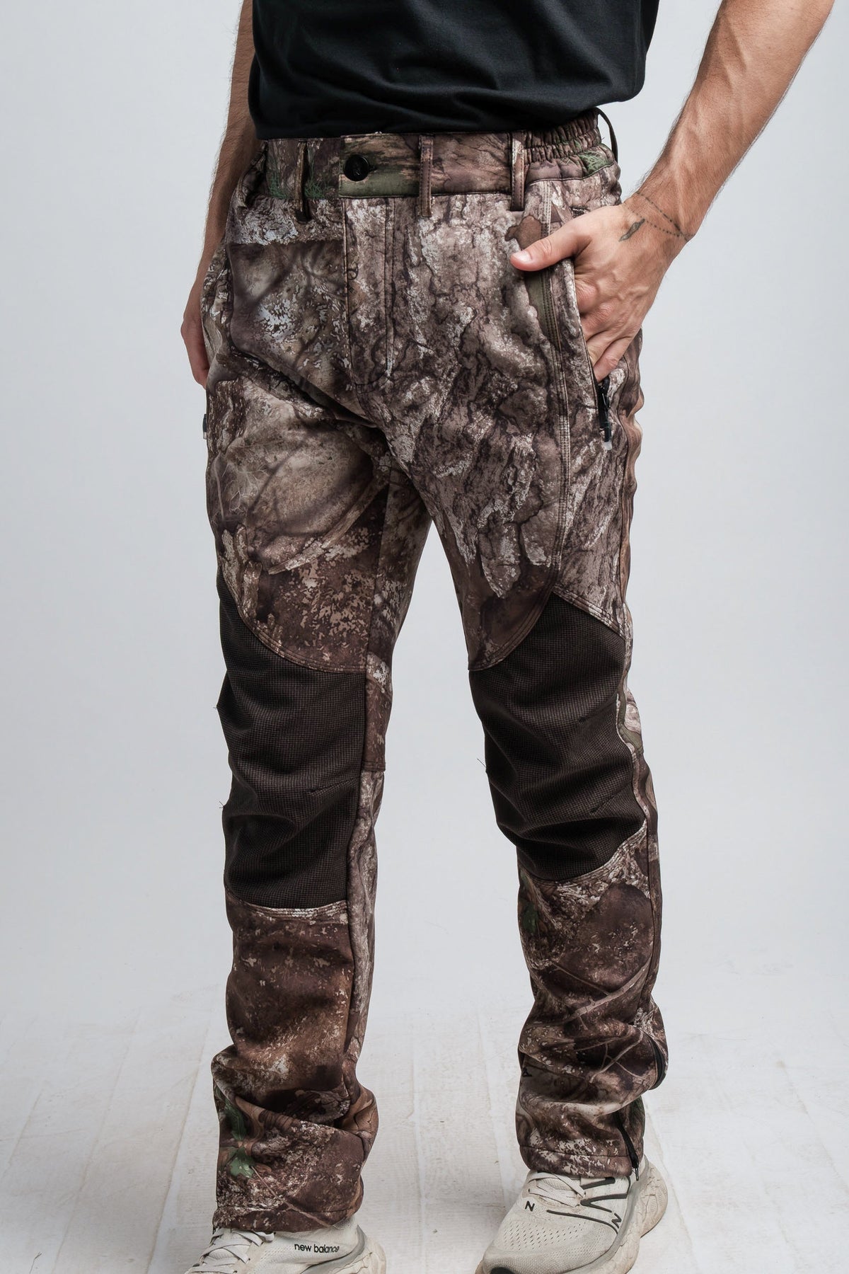 Men's Realtree APX Camo Adventure Water Resistant Pants - Northbound Gear 4-Way Stretch