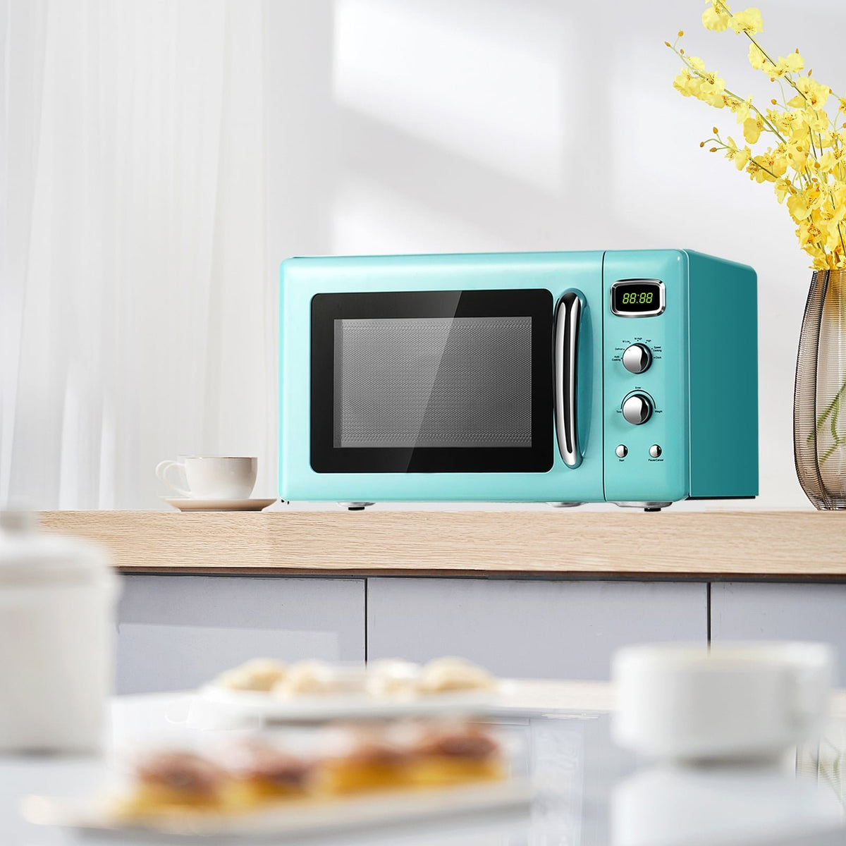 0.9 Cu.ft Retro Countertop Compact Microwave Oven-Green view 3