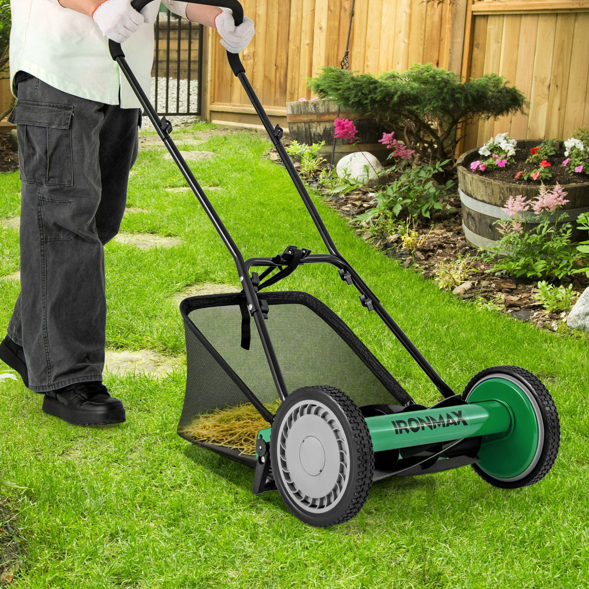 16 Inch Push Lawn Mower with 5 Steel Blades and Grass Catcher Bag-Green view 2