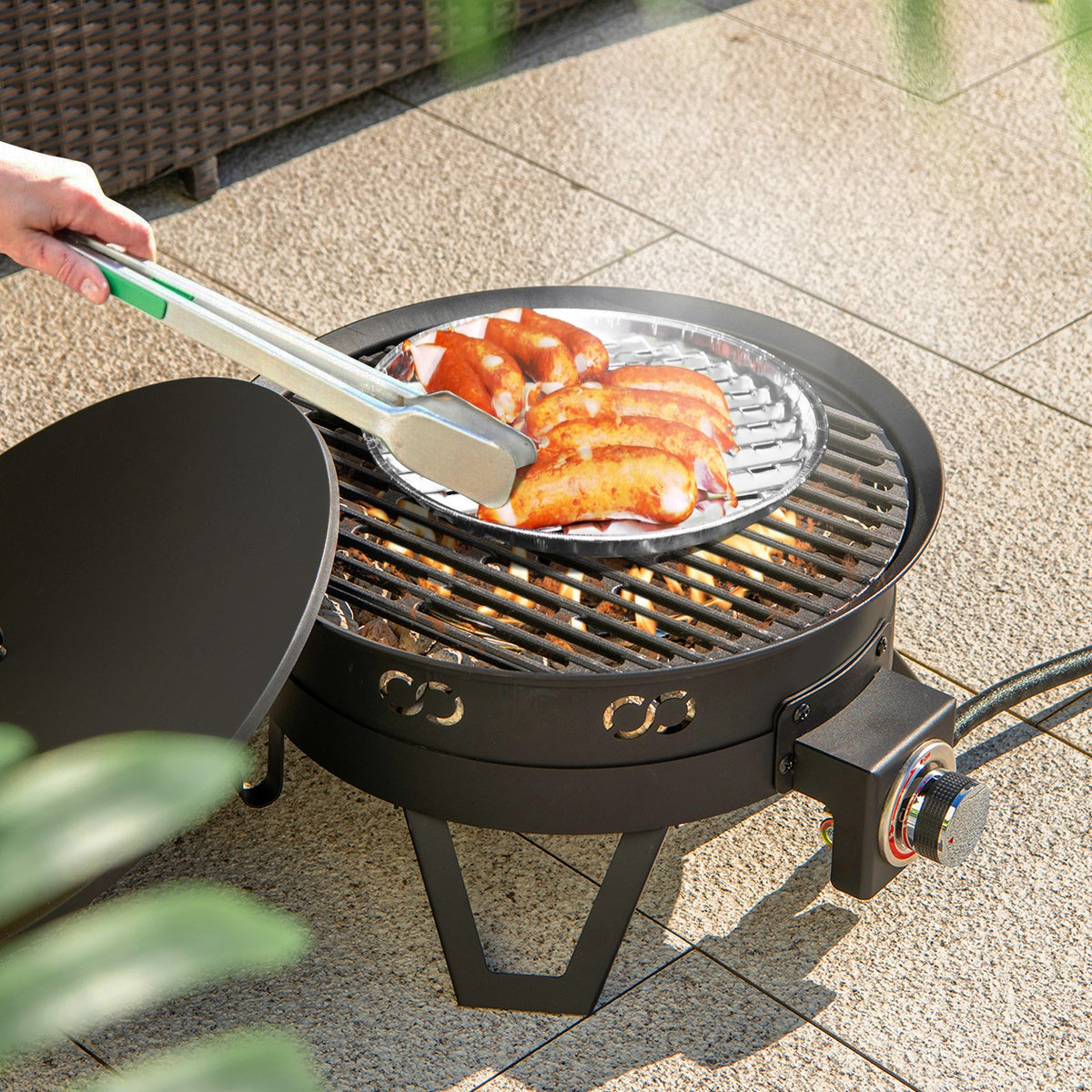 17 Inch Portable Gas Fire Pit with Folding Legs and Removable Grill for Camping-Black view 2
