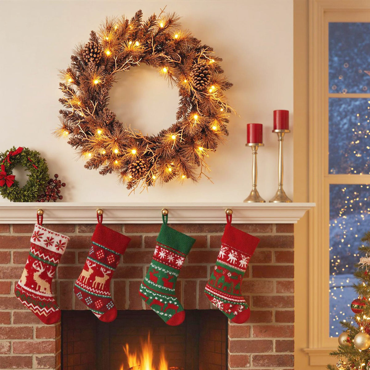 24 Inch Pre-lit Christmas Wreath with 105 Branch Tips and 35 Warm White LED Lights-1 piece view 2