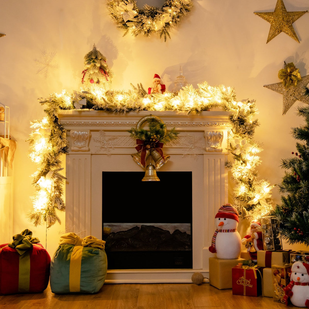 9 Feet Pre-Lit Artificial Christmas Garland with 50 LED Lights view 2
