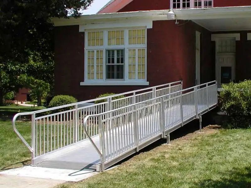 AlumiRamp A*Com 16 Ft Modular Ramp Package with 5 Ft 4 In Landing